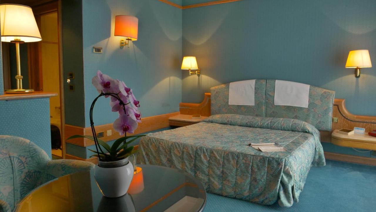 501 Hotel Vibo Valentia Eksteriør bilde